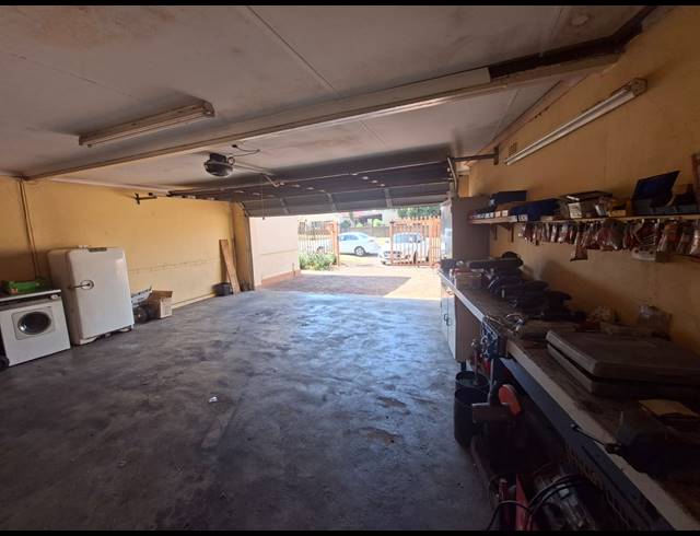 3 BEDROOM HOUSE FOR SALE IN WITFIELD